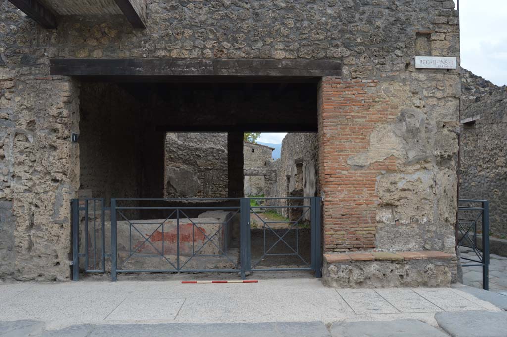 II.1.1 Pompeii. October 2017. Looking south towards entrance doorway.
Foto Taylor Lauritsen, ERC Grant 681269 DÉCOR.