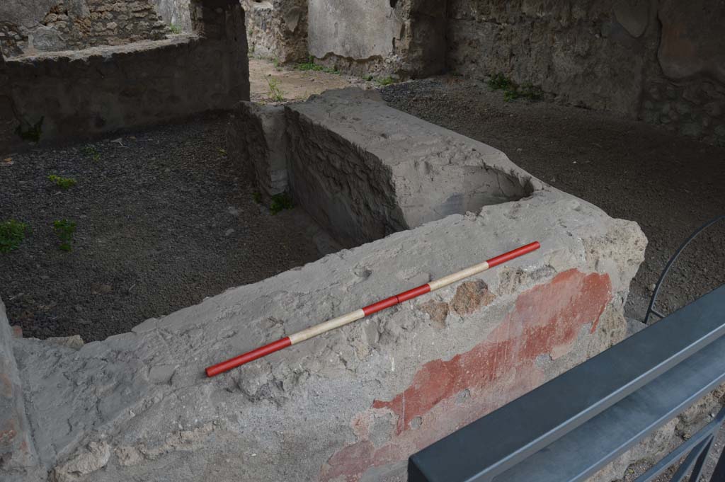 II.1.1 Pompeii. October 2017. Looking south-west across counter from entrance doorway.
Foto Taylor Lauritsen, ERC Grant 681269 DÉCOR.