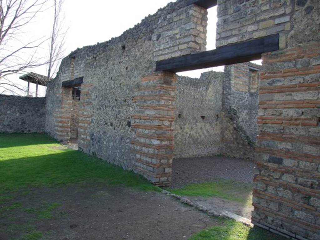 II.1.4 Pompeii. December 2007. Entrance to rear room on the right, from the garden at II.1.7 looking west.