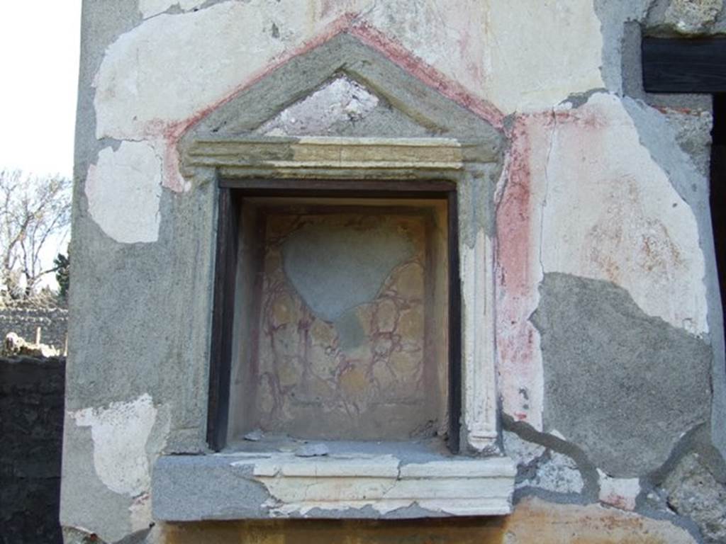 II.1.9 Pompeii. March 2009. Aedicula Niche Lararium.