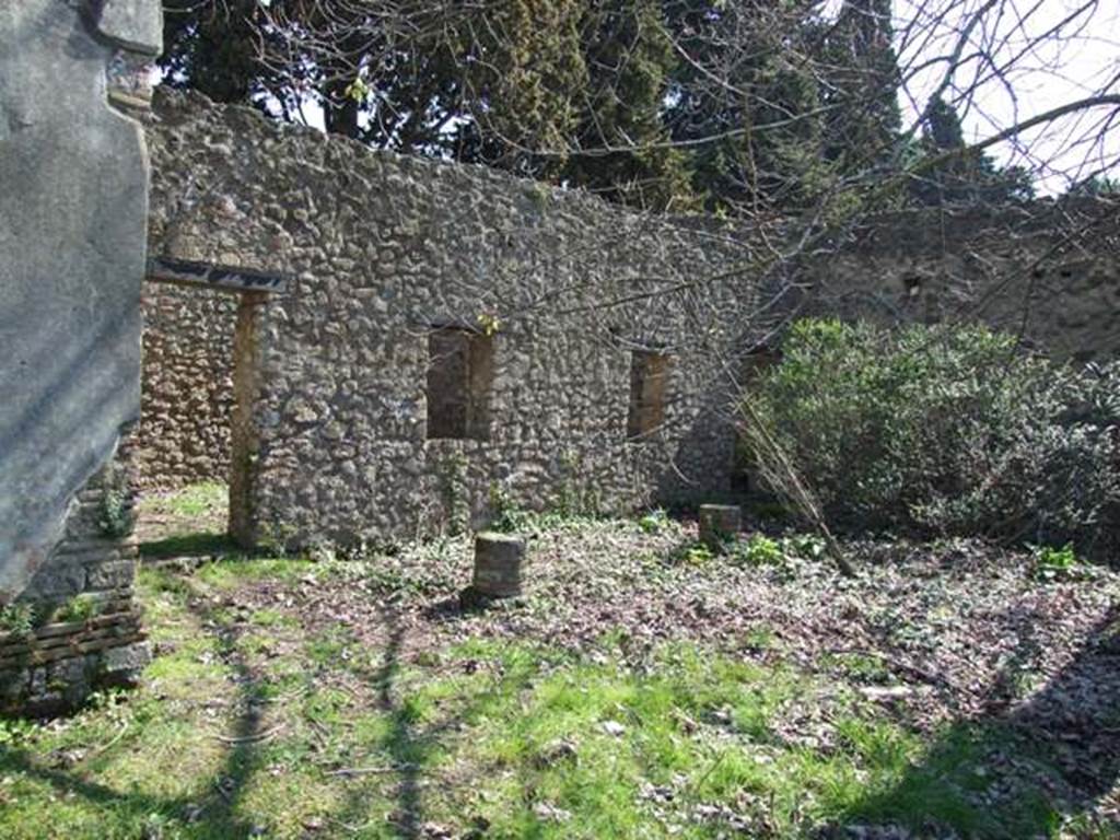 II.1.12 Pompeii. March 2009. East side of peristyle garden.