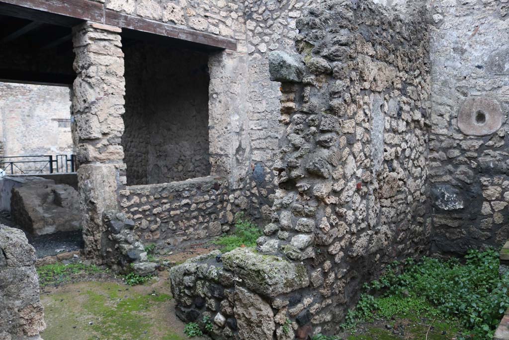 II.1.13 Pompeii. December 2018.
Looking north-east across corridor towards doorway and window into bar-room, on left, and two other rooms, one in centre and kitchen, on right.
Photo courtesy of Aude Durand.