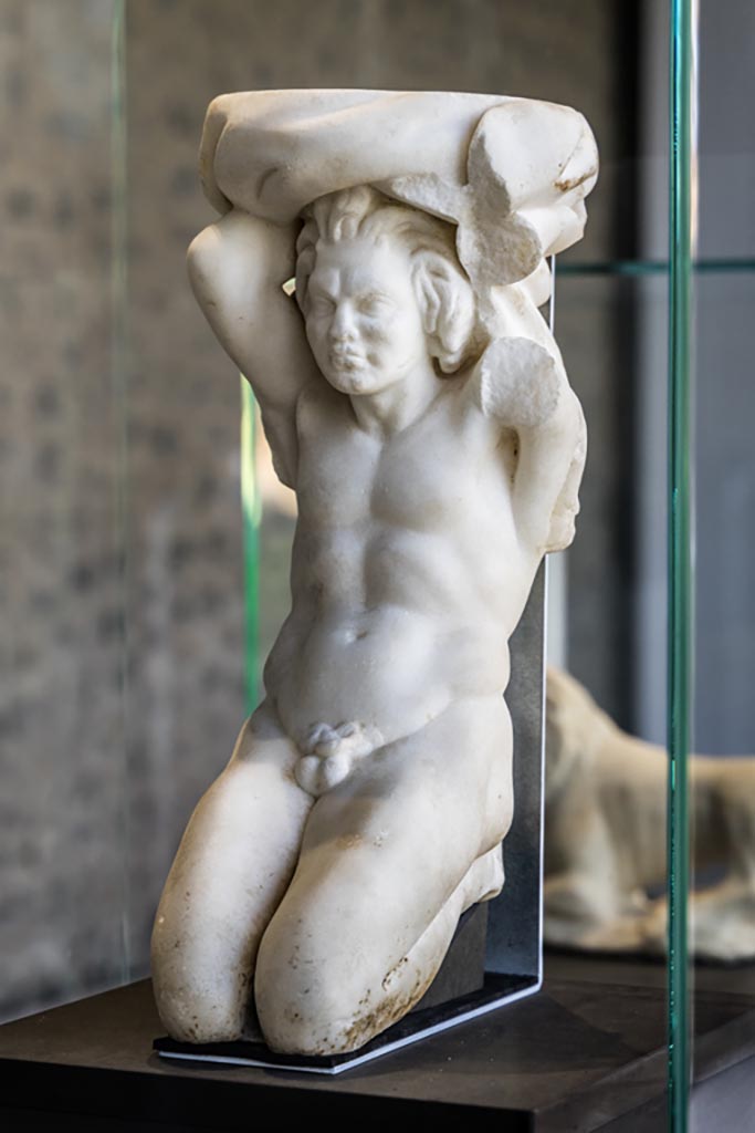 II.2.2 Pompeii. January 2023.
Room “k”, kneeling Telamon in the form of a kneeling satyr.
On display in exhibition in Palaestra. Photo courtesy of Johannes Eber.