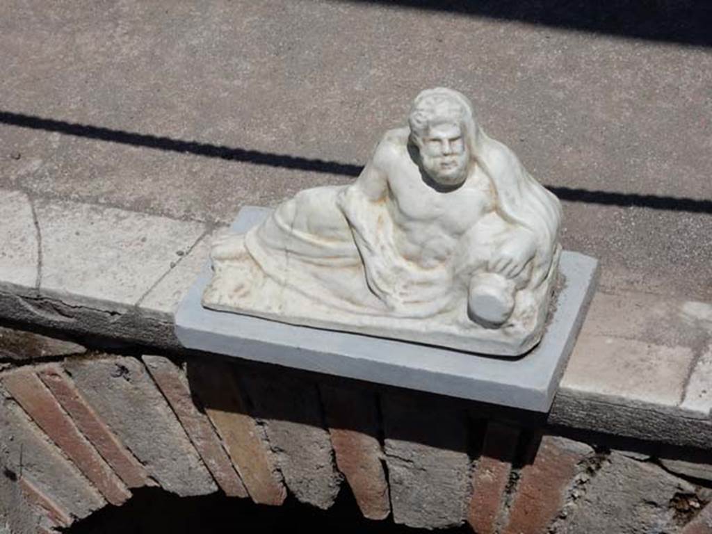 II.2.2. Pompeii. March 2009. Room “k”. Statuette of a river god replaced in garden.
Photo courtesy of Buzz Ferebee.