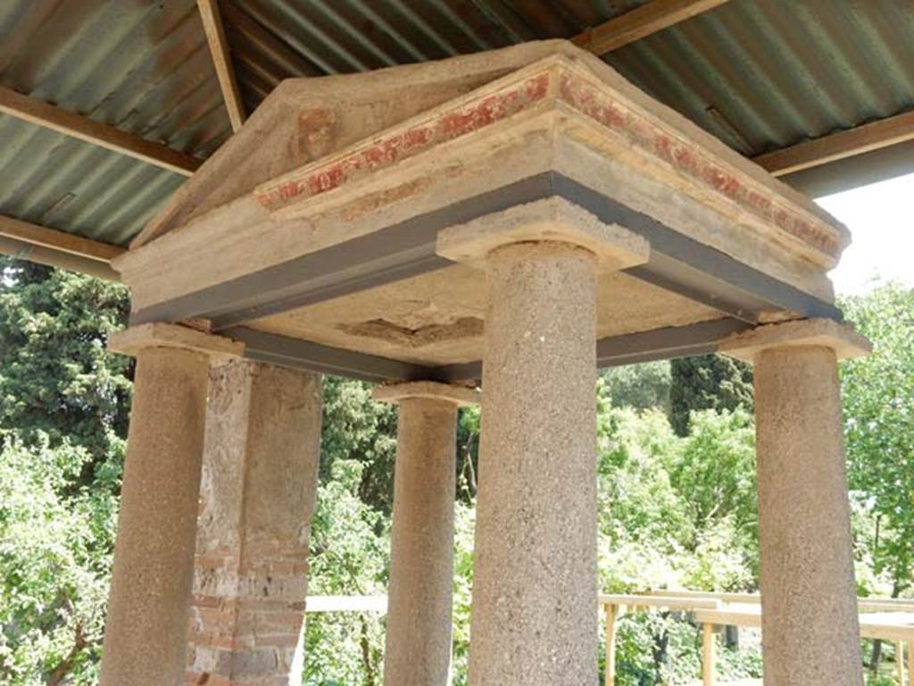 II.2.2 Pompeii. May 2016. Room “l”, garden area. Looking south-east to temple. Photo courtesy of Buzz Ferebee.