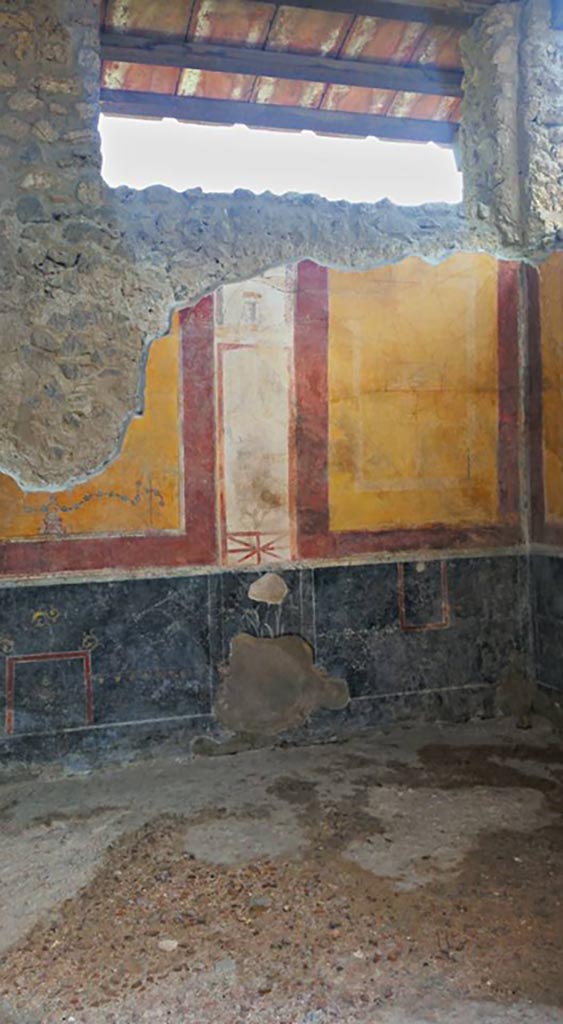 II.2.2 Pompeii. 2016/2017.
Room “c”, south end of east wall. Photo courtesy of Giuseppe Ciaramella.