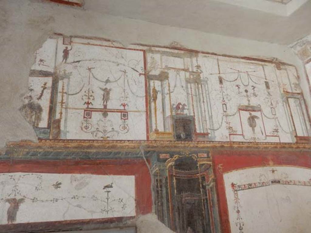 II.2.2 Pompeii. May 2016. Room “f”, detail from upper south wall at west end. Photo courtesy of Buzz Ferebee.