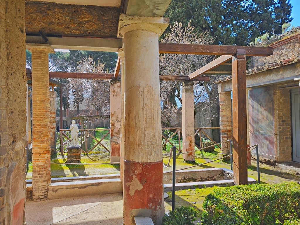 II.2.2 Pompeii. March 2024. Looking south across pseudoperistyle “g”. Photo courtesy of Giuseppe Ciaramella.