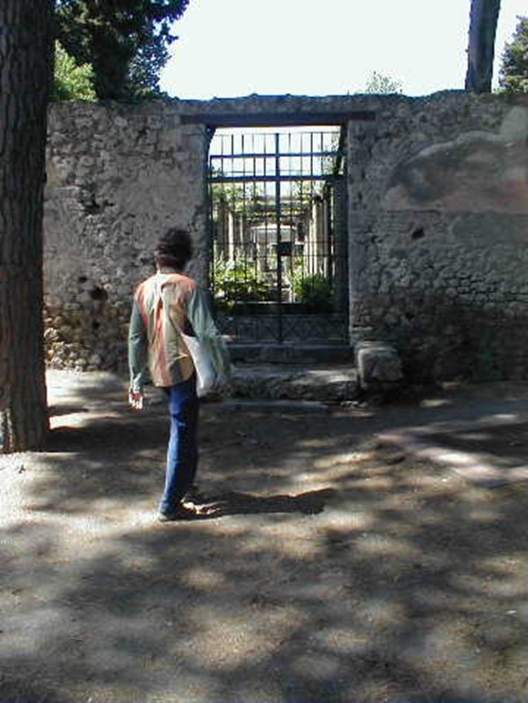 II.2.5 Pompeii. May 2005. Entrance.