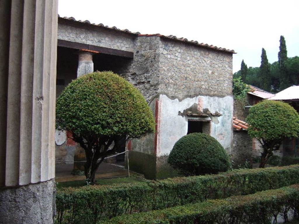 II.3.3 Pompeii. Room 11, East side of Peristyle garden, from West Portico.