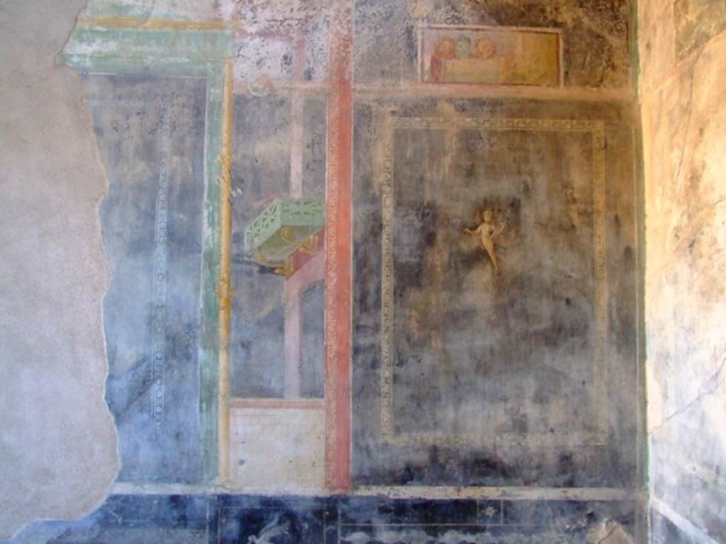 II.3.3 Pompeii. December 2005. Room 6. Triclinium. South wall.