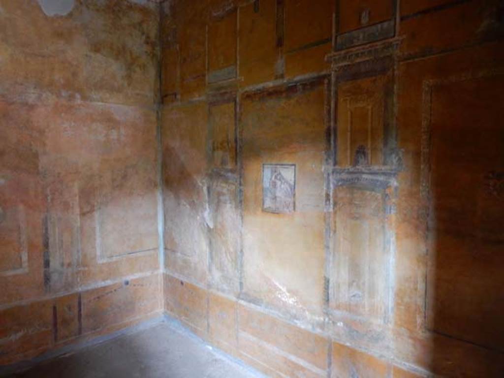 II.3.3 Pompeii. May 2016. Room 12, north wall and north-west corner. Photo courtesy of Buzz Ferebee.
