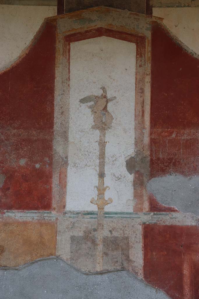 II.3.3 Pompeii. September 2017. Room 11, west portico, detail of painted decoration on upper wall.
Photo courtesy of Klaus Heese.