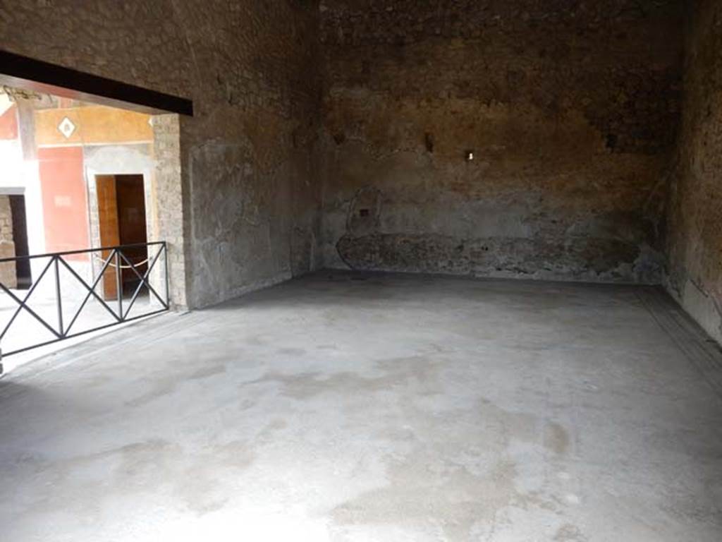 II.3.3 Pompeii. May 2016. Room 5, looking towards the south-west corner, and doorway in south wall leading to garden area. Photo courtesyof Buzz Ferebee.