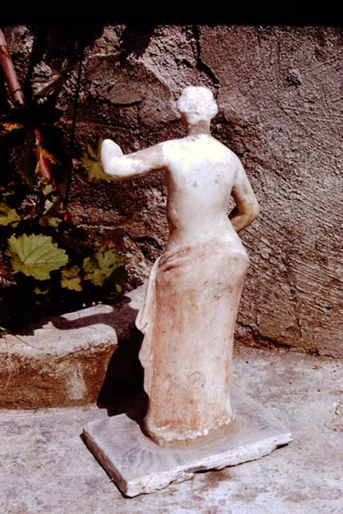II.3.6 Pompeii. 1972. White marble statue of Venus, still with traces of red colouring.
Found in 1953. SAP inventory number: 9926. Photo by Stanley A. Jashemski.
Source: The Wilhelmina and Stanley A. Jashemski archive in the University of Maryland Library, Special Collections (See collection page) and made available under the Creative Commons Attribution-Non Commercial License v.4. See Licence and use details.
J72f0304