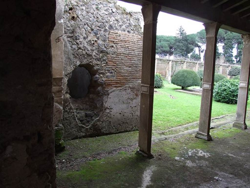 II.4.3 Pompeii. December 2006. Looking south-east across garden, from west portico