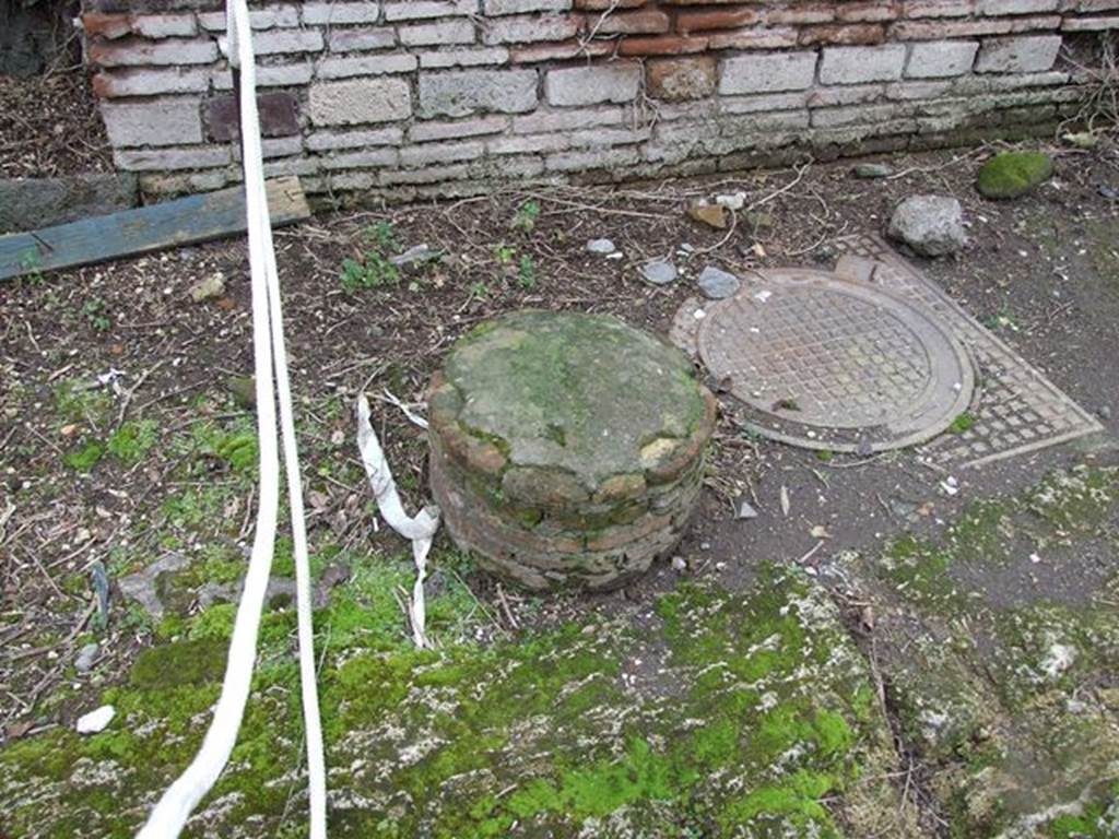 II.5.1 Pompeii. December 2006. Remains of one of 4 columns that probably supported a balcony.