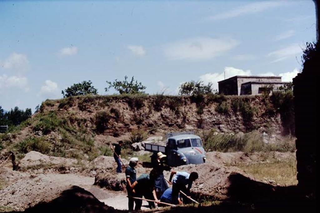 II.5 Pompeii, 1968. Looking north from entrance gateway. Photo by Stanley A. Jashemski.
Source: The Wilhelmina and Stanley A. Jashemski archive in the University of Maryland Library, Special Collections (See collection page) and made available under the Creative Commons Attribution-Non Commercial License v.4. See Licence and use details.
J68f0109