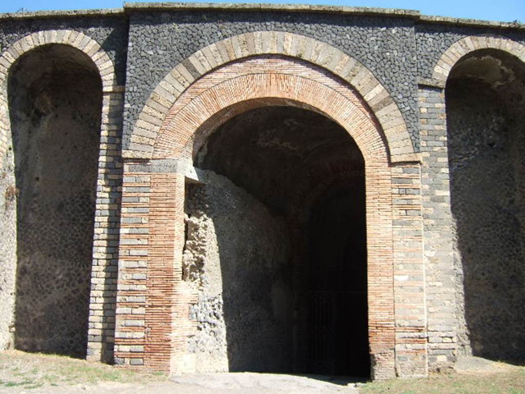 II.6 Pompeii. September 2005. Amphitheatre, entrance at south-west end.