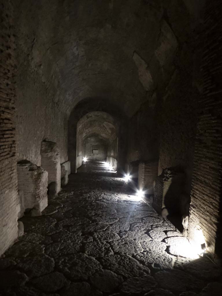 II.6 Pompeii. September 2017.
Looking along corridor at south end of arena from entrance on west side.
Foto Annette Haug, ERC Grant 681269 DÉCOR.