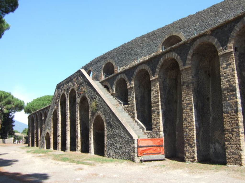 II.6 Pompeii. September 2005. Amphitheatre, central west side double staircase.
