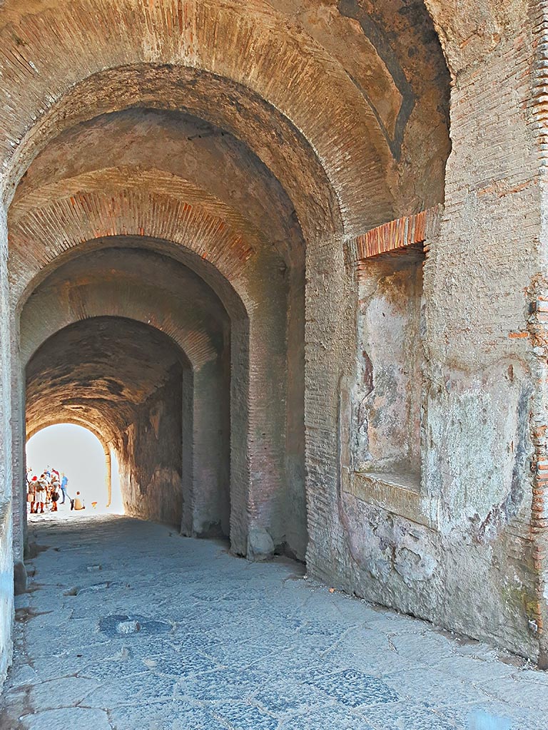 II.6 Pompeii. September 2024.
Looking south along west wall of corridor. Photo courtesy of Giuseppe Ciaramella.