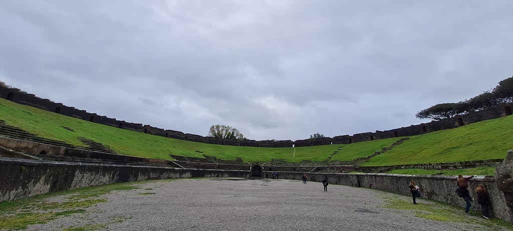 II.6 Pompeii. April 2022. Looking towards south end. Photo courtesy of Giuseppe Ciaramella.