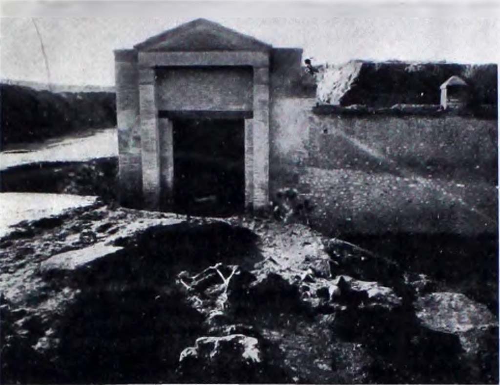 II.7.1 Pompeii. Palaestra. December 1936. Gruppo di 14 scheletri. Group of 14 skeletons.
Secondo NdS; Poco al di fuori della prima porta del lato orientale della Palestra, quasi a pied della scarpata dell’aggere, si mise in luce (dicembre 1936) un gruppo di 14 scheletri dei quali 6 caduti uno sull’altro in uno spazio assai ristretto di terreno, in un viluppo confuso di ossa, e i rimanenti un poco discosti più a nord, giacenti sul primo strato di cenere, quasi tutti caduti bocconi sul terreno (fig. 28); di uno solo di essi (un giovanetto) potè eseguirsi un calco parziale del tronco, trovandosi gli arti inferiori ancora infossati nel lapillo. La presenza di individui adulti e giovanili, e la tragica sovrapposizione dei corpi, fa supporre che ci troviamo innanzi non a gruppi di fuggiaschi fortuitamente riuniti dal terrore della comune sciagura, ma di persone più intimamente strette da vincoli di parentela e probabilmente di due distinti gruppi di famiglie fuggite assieme da abitazioni contigue.
According to NdS; Just outside the first door on the eastern side of the Palestra, almost at the foot of the escarpment of the embankment, a group of 14 skeletons came to light (December 1936), 6 of which had fallen one on top of the other in a very small area of ground, in a confused tangle of bones, and the remainder a little further to the north, lying on the first layer of ash, almost all of which had fallen flat on the ground (fig. 28). Of only one of them (a juvenile) was it possible to make a partial cast of the trunk, as its lower limbs were still buried in the lapillus. The presence of adult and juvenile individuals, and the tragic superimposition of the bodies, suggests that we were facing not groups of fugitives fortuitously reunited by the terror of the common calamity, but of people more intimately close by ties of kinship and probably of two distinct groups of families who fled together from neighbouring homes.
Vedi/See Notizie degli Scavi di Antichità, 1939, p. 216, fig. 28.