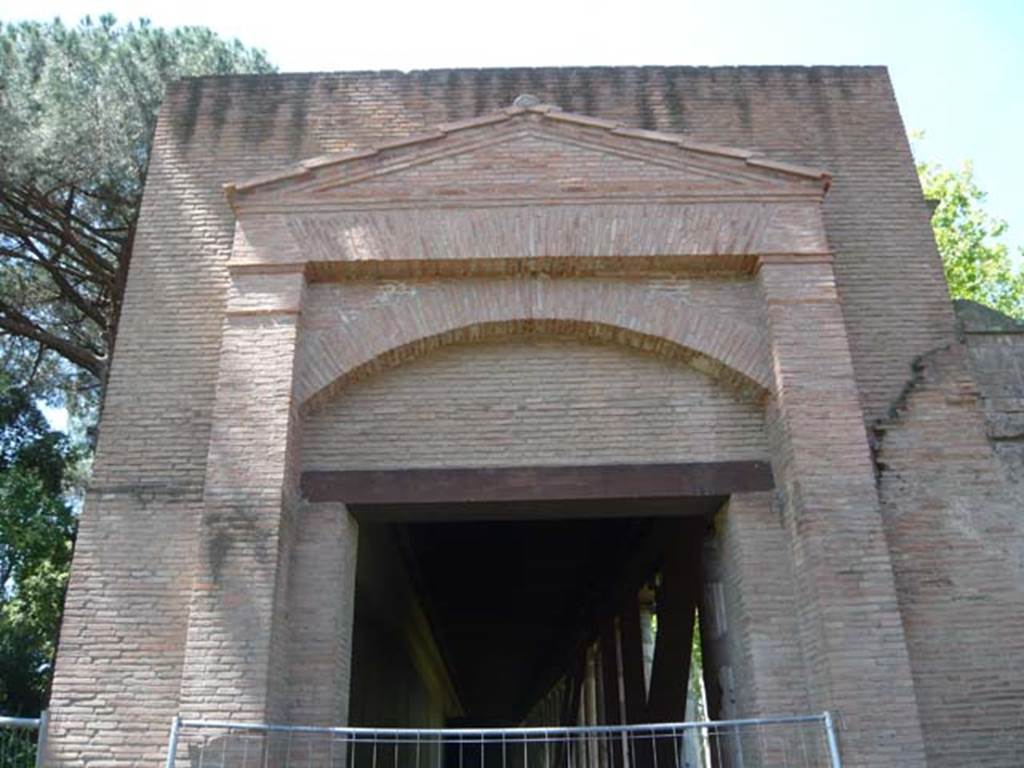 II.7.1 Pompeii. Palaestra. May 2012. Detail of entrance. Photo courtesy of Buzz Ferebee.