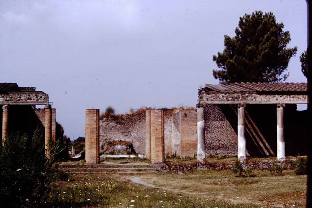 II.7.9 Pompeii. 1972. Looking west across palestra towards altar against west wall. Photo by Stanley A. Jashemski.
Source: The Wilhelmina and Stanley A. Jashemski archive in the University of Maryland Library, Special Collections (See collection page) and made available under the Creative Commons Attribution-Non Commercial License v.4. See Licence and use details.
J72f0390