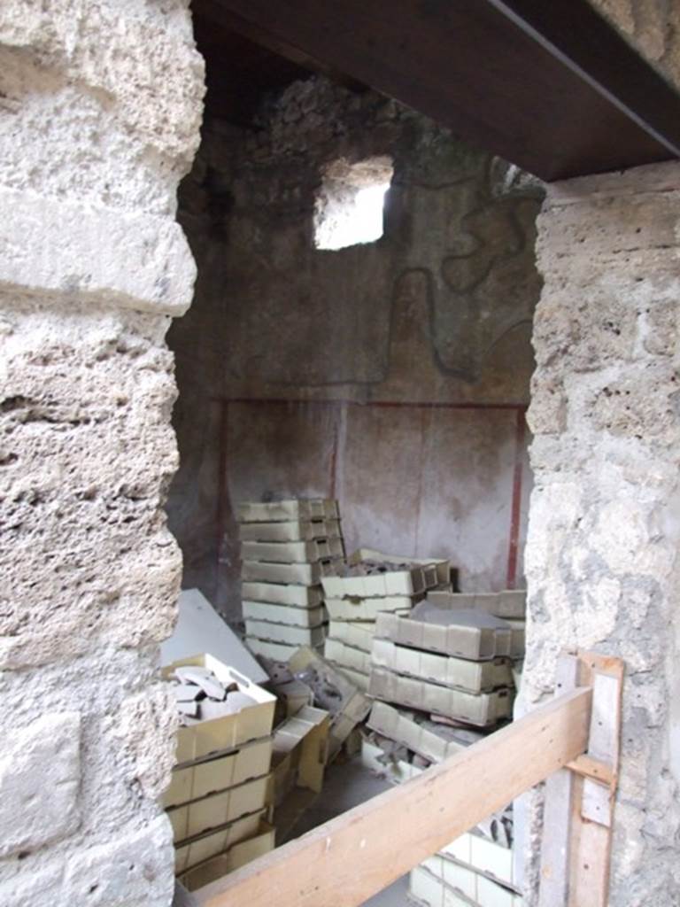 II.8.2. Thermopolium. December 2007. Room on south side of entrance corridor.