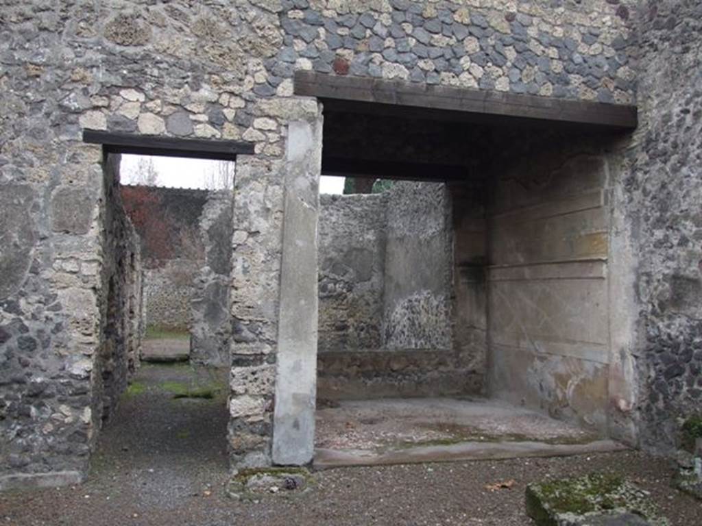 II.8.5 Officina di Sabbatino. December 2007. Looking east from entrance across atrium area.