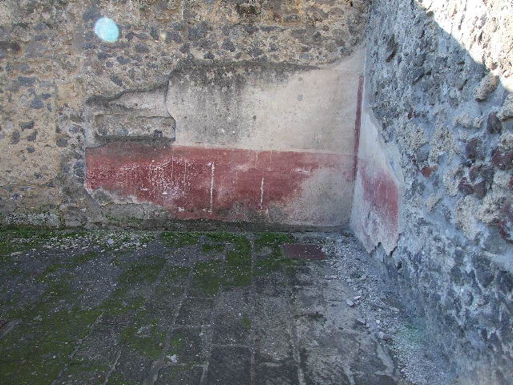 II.8.6 House of the Garden of Hercules. North west corner of garden.