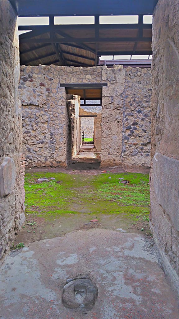 II.8.6 Pompeii. 2017/2018/2019.
Looking east from door-stop in entrance corridor/vestibule flooring across atrium.
Photo courtesy of Giuseppe Ciaramella.