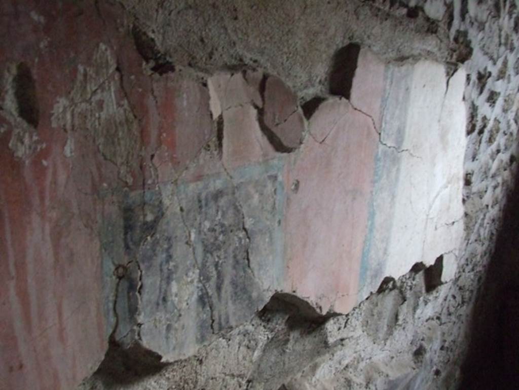 II.9.2 Pompeii. December 2007. Cubiculum 3 on north side of entrance. Painted wall plaster on south wall.