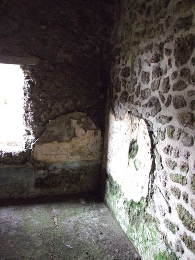 III.2.1 Pompeii.  March 2009.  Room 14. Triclinium.    North west corner.