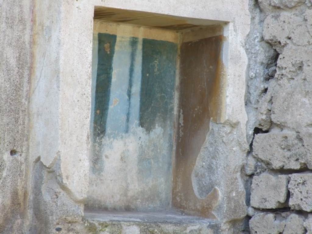 III.4.1 Pompeii. March 2009. Rectangular niche on west wall.
According to NdS, on the structure of the niche lararium, the following numerical notes were found: