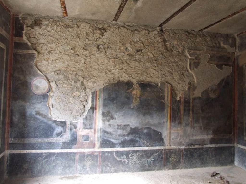 III.4.3 Pompeii. March 2009. Room 13. North wall.