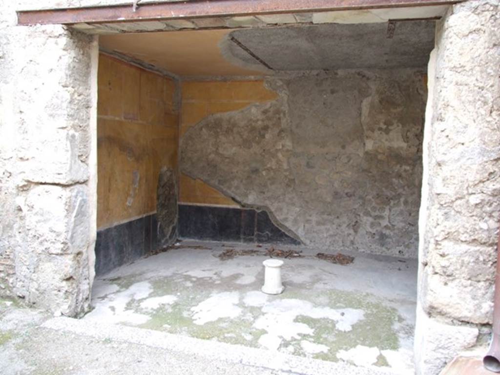 III.4.3 Pompeii. March 2009. Room 17. Ala on west side of atrium.