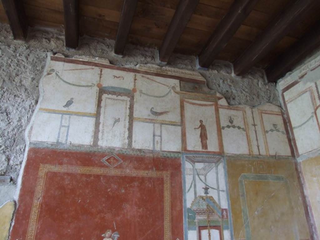 III.4.b. Pompeii. March 2009. Room 4. Exedra. Upper west wall.
