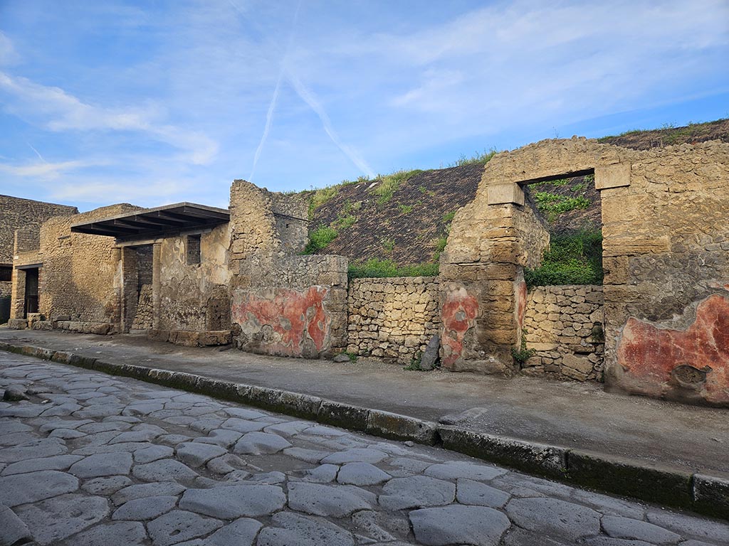 III.5.4 Pompeii, on right. November 2024.
Looking west along north side of Via dell’Abbondanza, from III.5.1 on left, to III.5.4 on right. Photo courtesy of Annette Haug.
