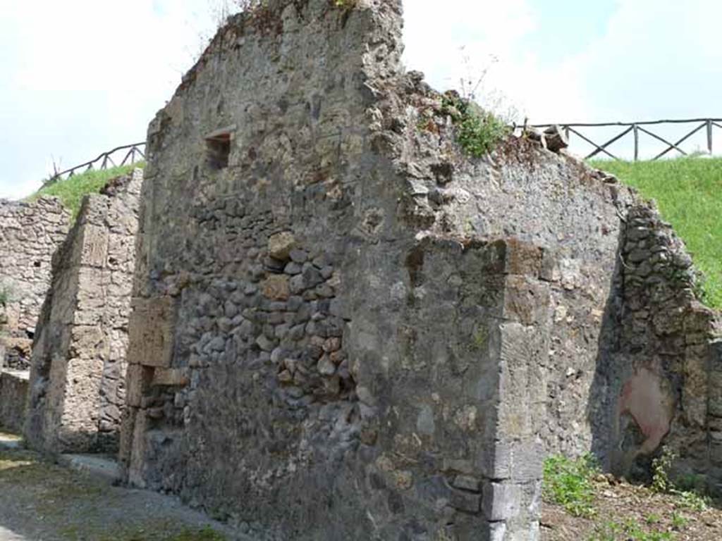 III.8.7 and III.8.6 Pompeii. May 2010. Entrances, looking east along Via di Nola.
According to Della Corte, the following electoral recommendation was found on the fa�ade:
Faustinus rog(at) [CIL IV 431]
See Della Corte, M., 1965. Case ed Abitanti di Pompei. Napoli: Fausto Fiorentino. (p. 139)
The Epigraphik-Datenbank Clauss/Slaby (See www.manfredclauss.de) and CIL 1871 record this as CIL IV 434

Suettium // aed(ilem) / Faustin[3] / rogat      [CIL IV 434]

