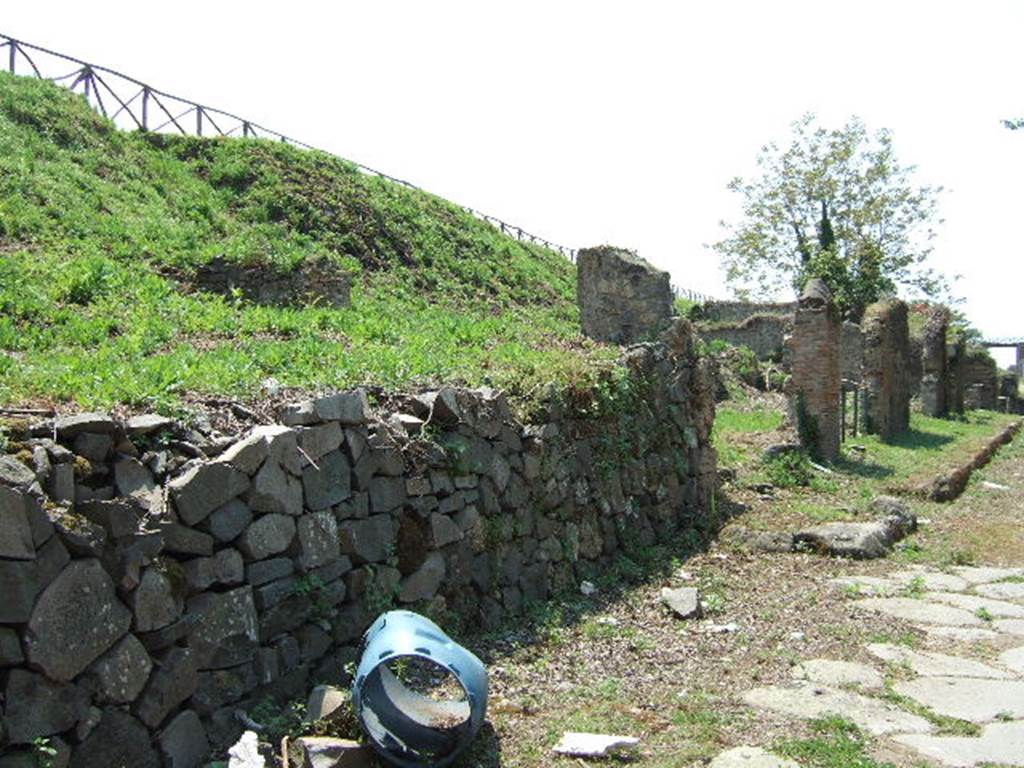 Pompeii. May 2006. III.12.a (left) looking west from Nola Gate