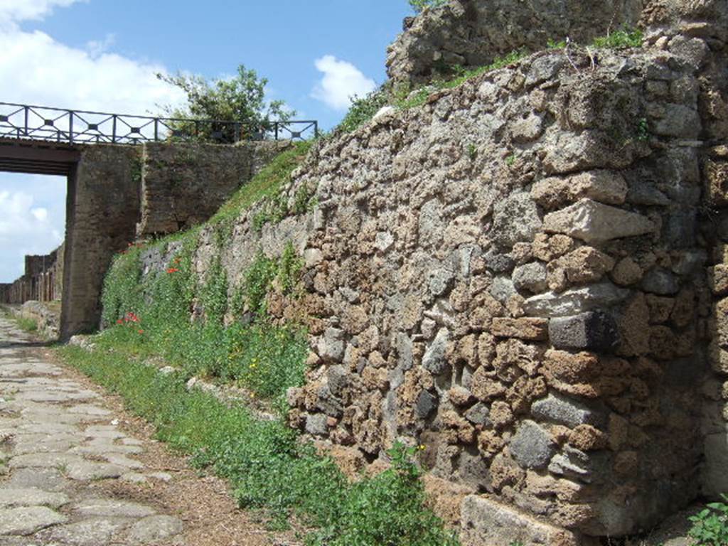 IV.1.a, IV.1.b and IV.1.c Pompeii. May 2006. Sites of entrances.