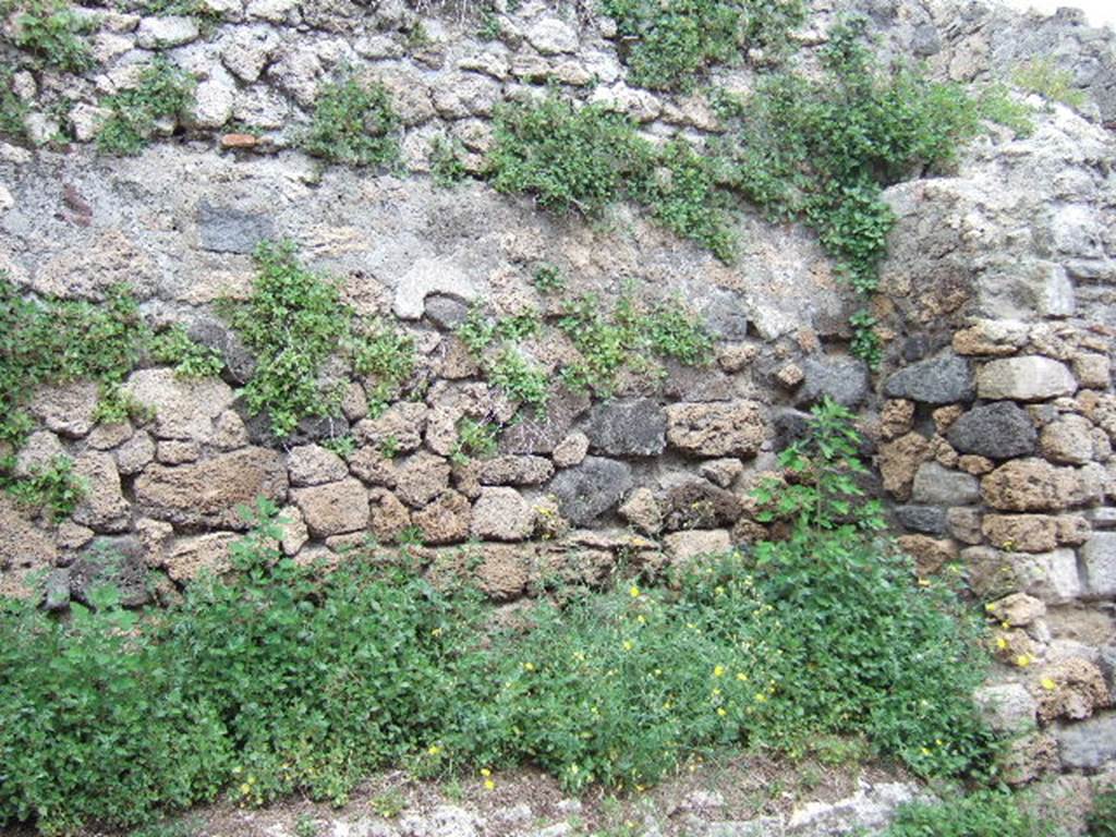 IV.1.c Pompeii. May 2006. East part of front wall.
