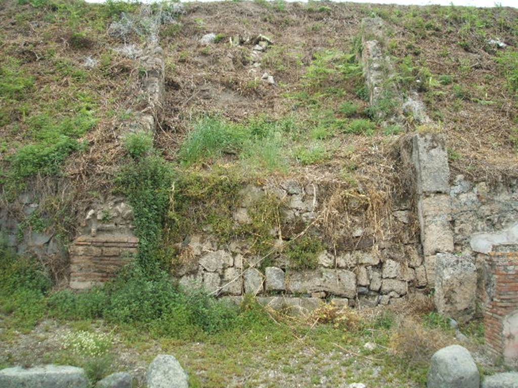 IV.1.g Pompeii. May 2005. Unnamed blocked vicolo IV.2
