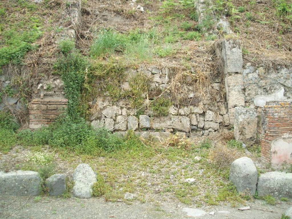 IV.1.g Pompeii. May 2005. Unnamed blocked vicolo IV.2