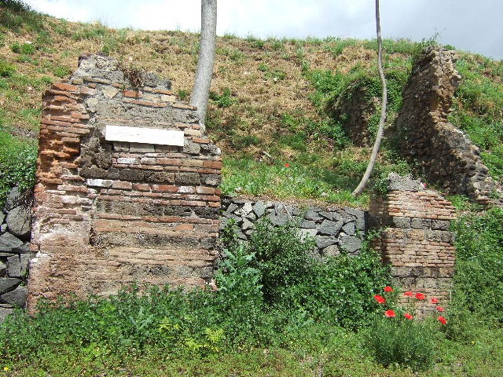 IV.2.f Pompeii. May 2006. Entrance (centre)