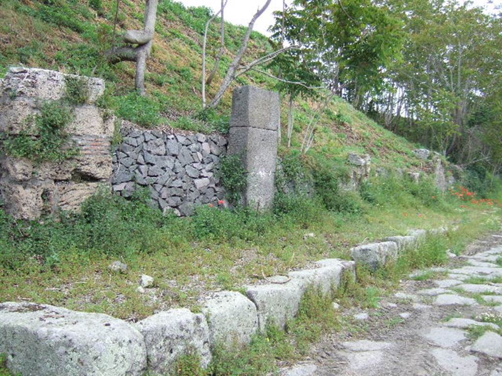 IV.3.a Pompeii. May 2006. Entrance on Via Nola.