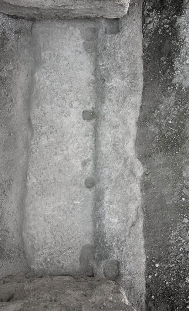V.1.3 Pompeii. c.2008-10.
Doorway threshold of room 5 on west side of atrium.
Photo by Hans Thorwid.
Photo courtesy of the Swedish Pompeii Project.